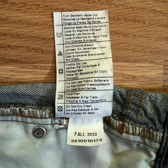 Carhartt Relaxed Fit Straight Jeans | Men's 38x30 | Classic Denim Workwear Pants - Picture 9 of 12